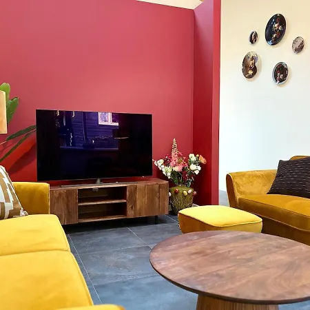 別荘 Sfeervolle Met Sauna Aan De Rand Het Bos