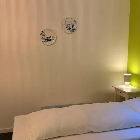 Sfeervolle Met Sauna Aan De Rand Het Bos *