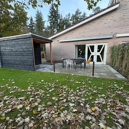 別荘 Sfeervolle Met Sauna Aan De Rand Het Bos *