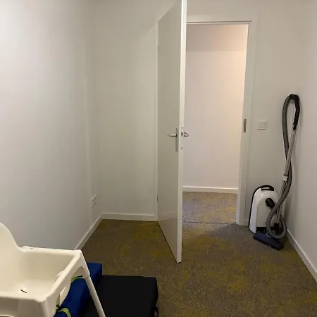 Sfeervolle Met Sauna Aan De Rand Het Bos 別荘 プッテン