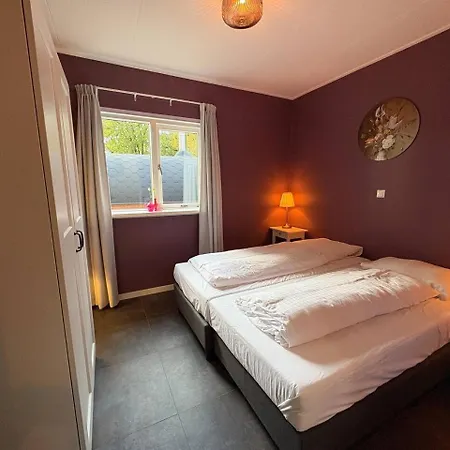 Casa vacanze Sfeervolle Met Sauna Aan De Rand Het Bos