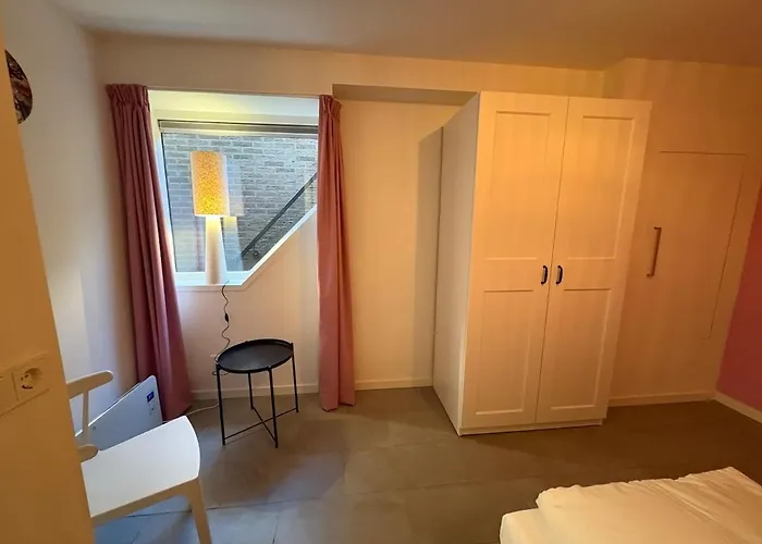 度假居 Sfeervolle Met Sauna Aan De Rand Het Bos *