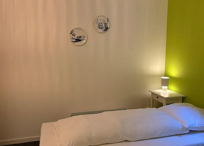 Sfeervolle Met Sauna Aan De Rand Het Bos *