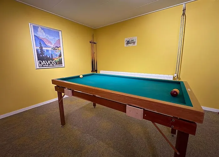 度假居 Sfeervolle Met Sauna Aan De Rand Het Bos *