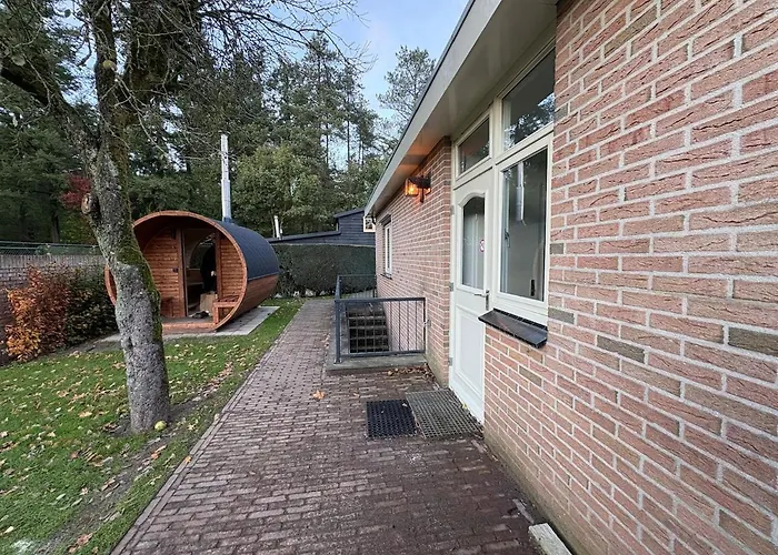 度假居 Sfeervolle Met Sauna Aan De Rand Het Bos 皮滕