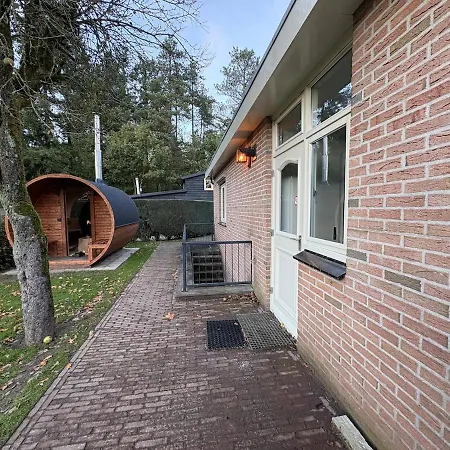 Prázdninový dům Sfeervolle Met Sauna Aan De Rand Het Bos Putten
