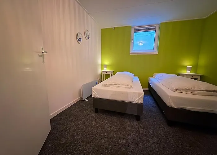 Sfeervolle Met Sauna Aan De Rand Het Bos